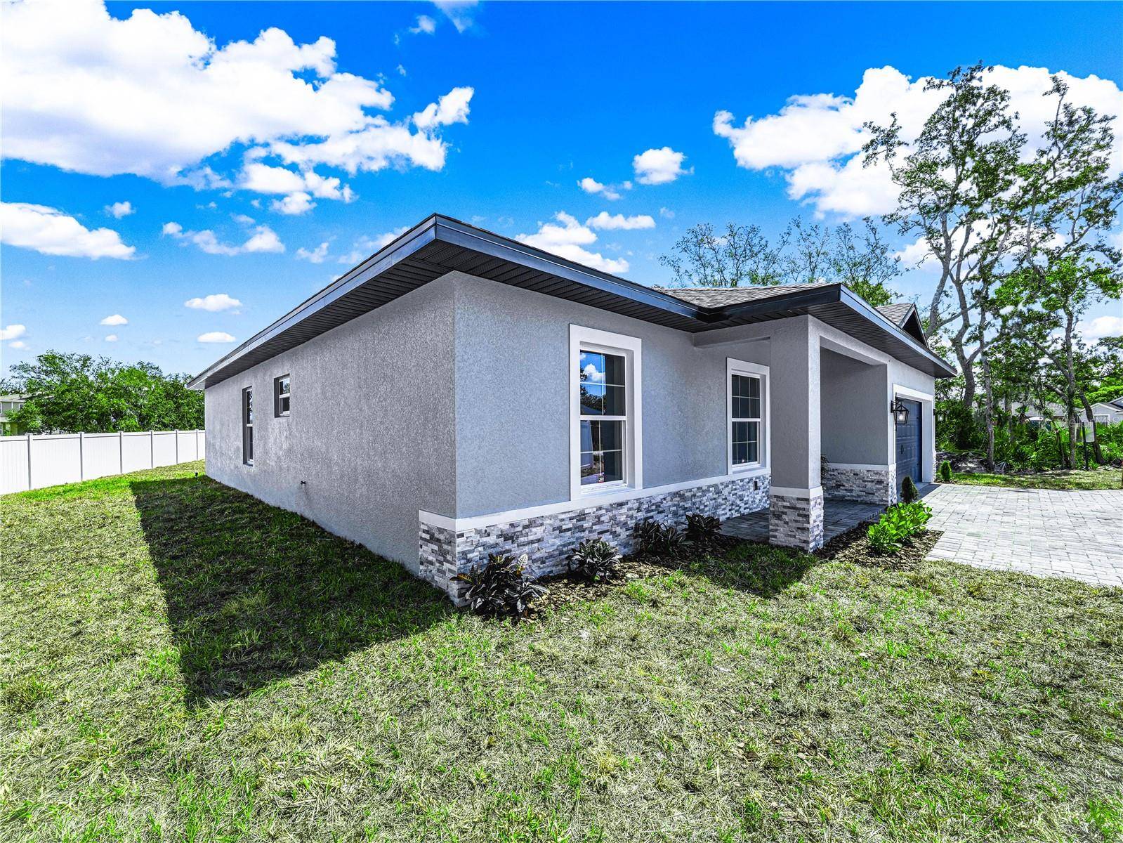 Kissimmee, FL 34759,331 ERIE CT