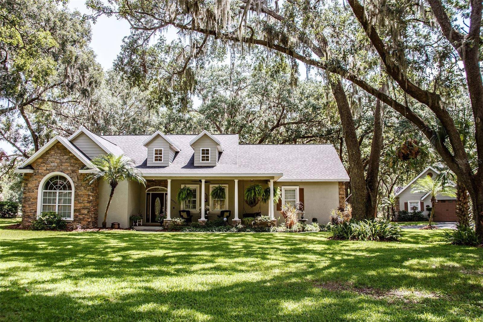 Plant City, FL 33567,2906 COUNTRY BREEZE DR