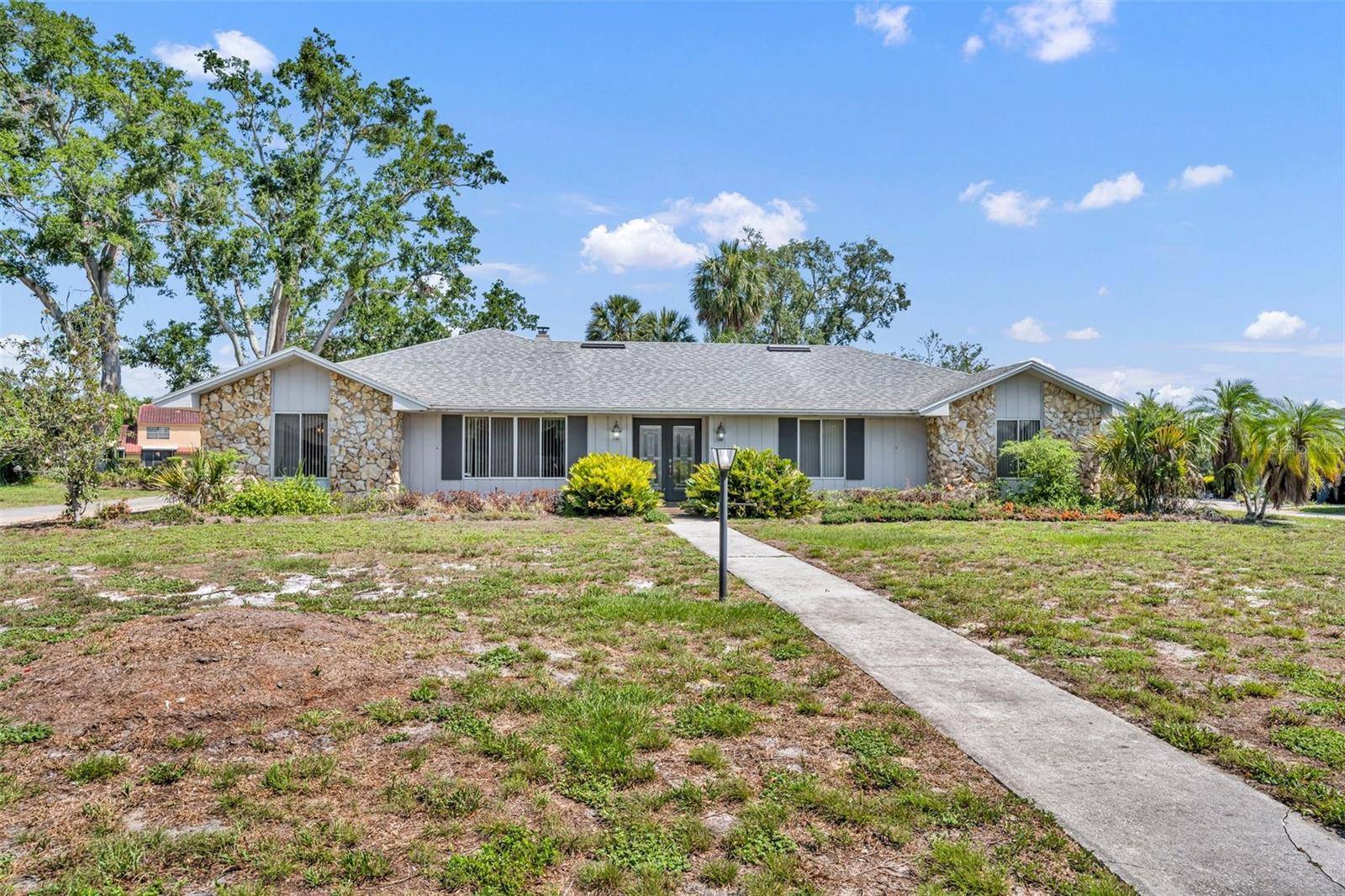 Apopka, FL 32712,1115 LAKE FRANCIS DR