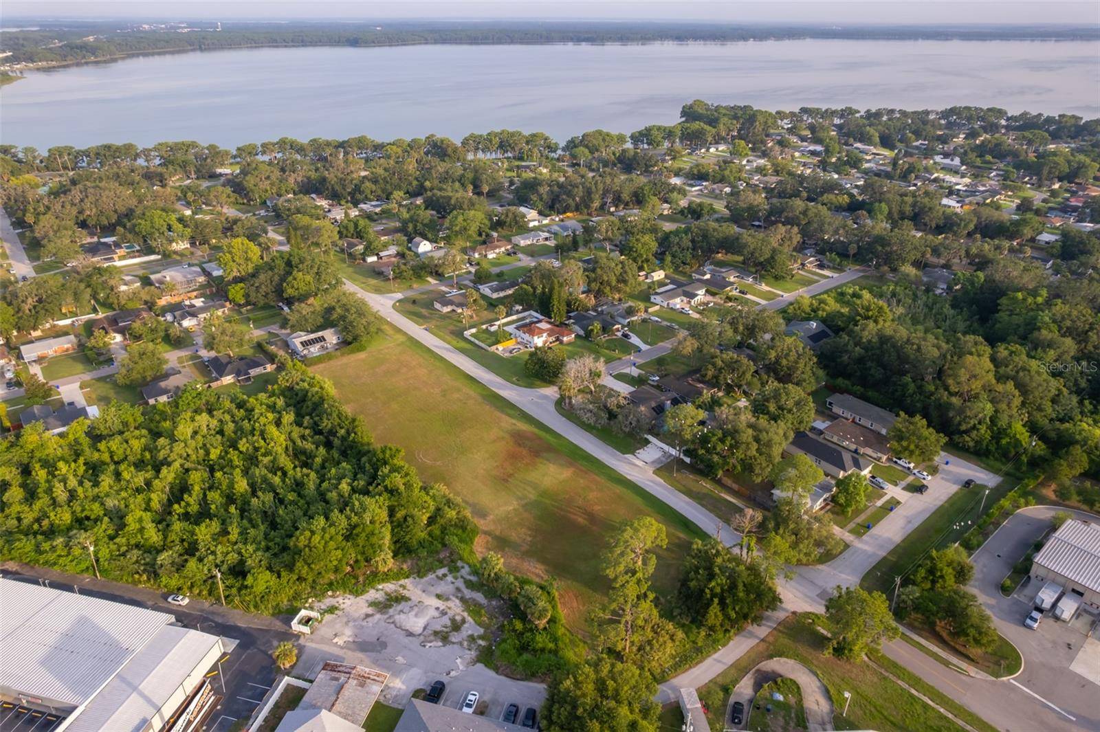 Tavares, FL 32778,W NELSON ST