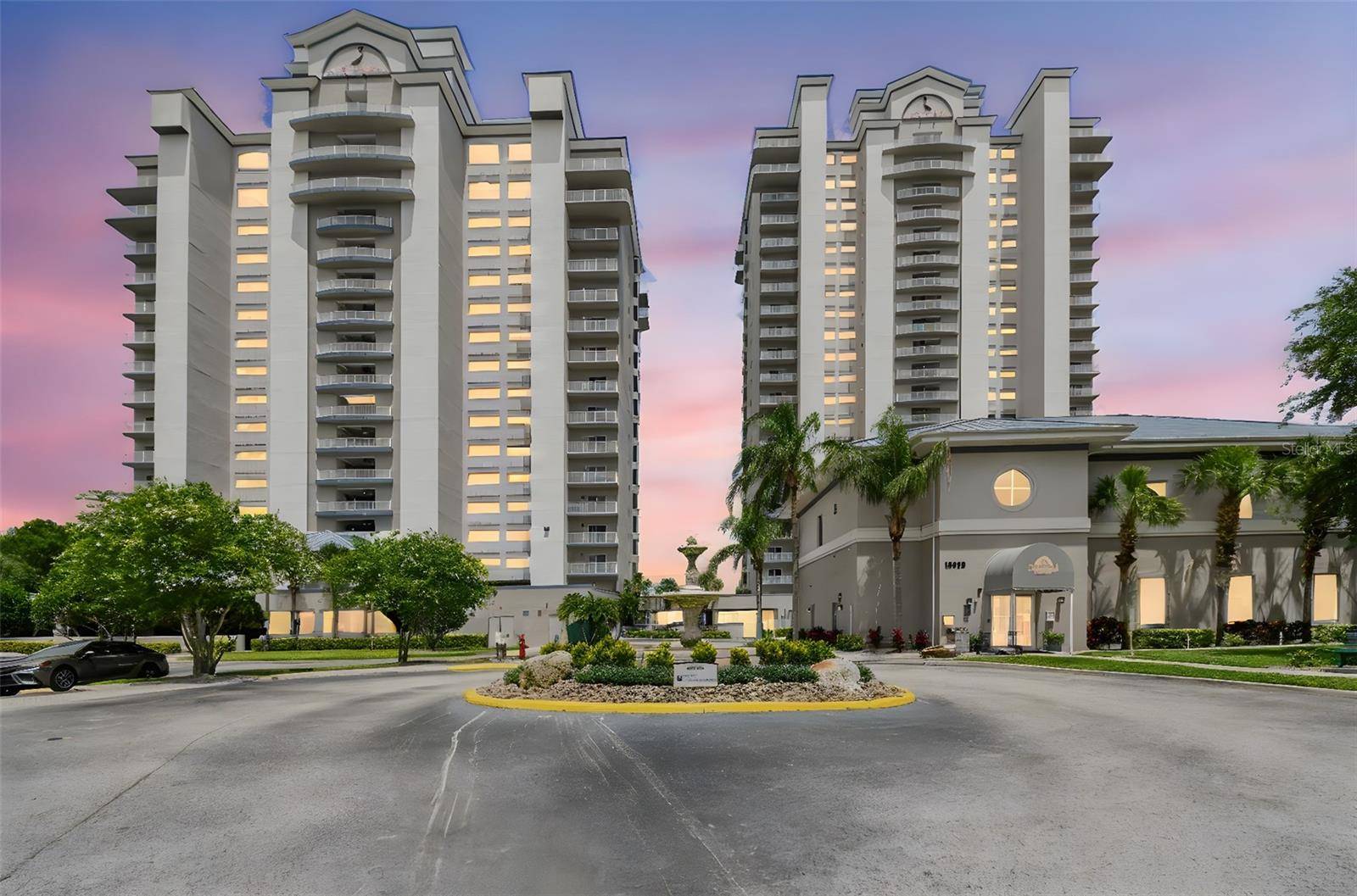 Orlando, FL 32821,13427 BLUE HERON BEACH DR #404