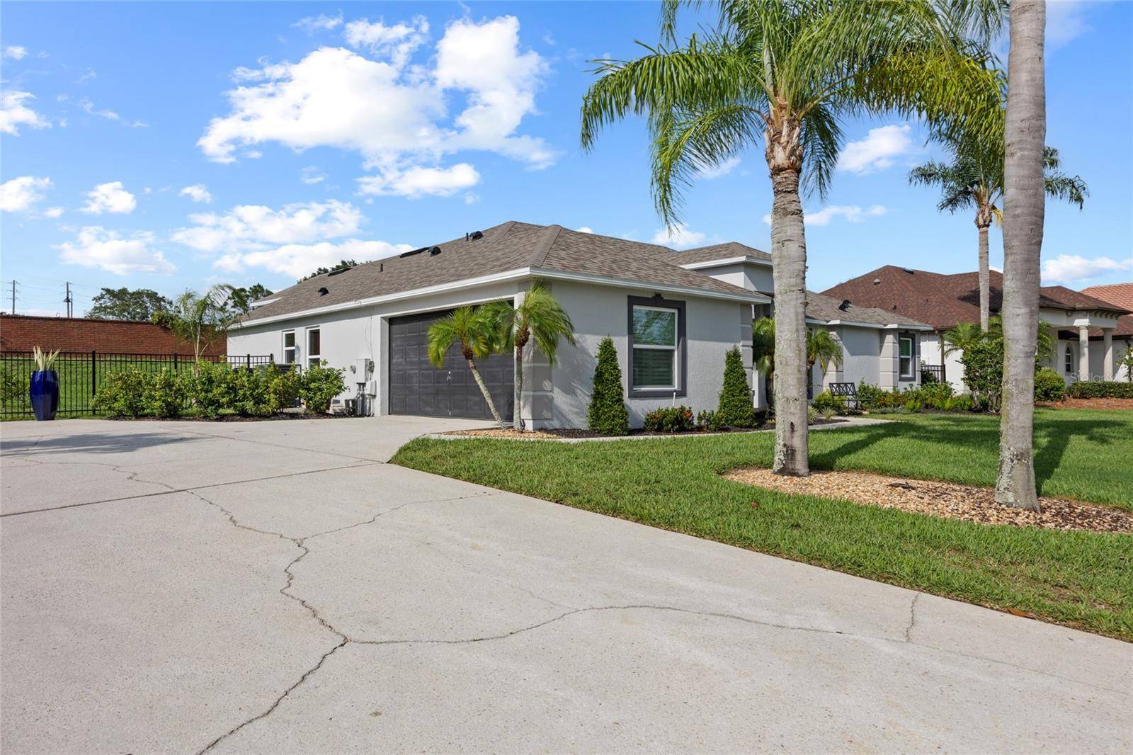 Oakland, FL 34787,1301 JOHNS COVE LN