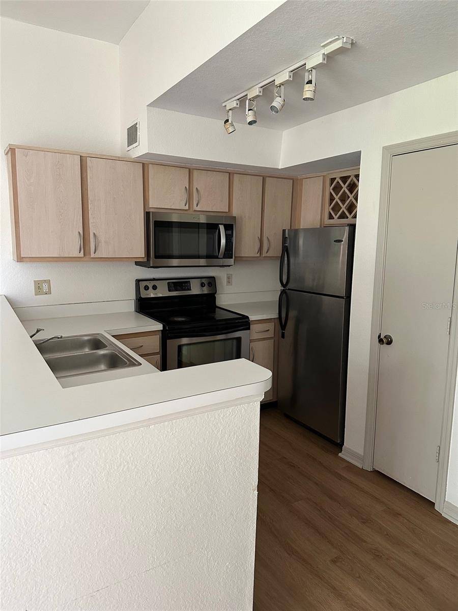 Orlando, FL 32835,7350 WESTPOINTE BLVD #234