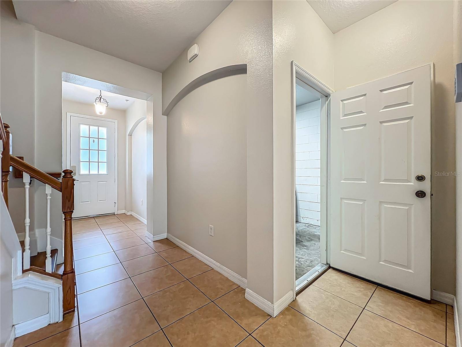 Ocoee, FL 34761,2005 COMPASS FLOWER WAY