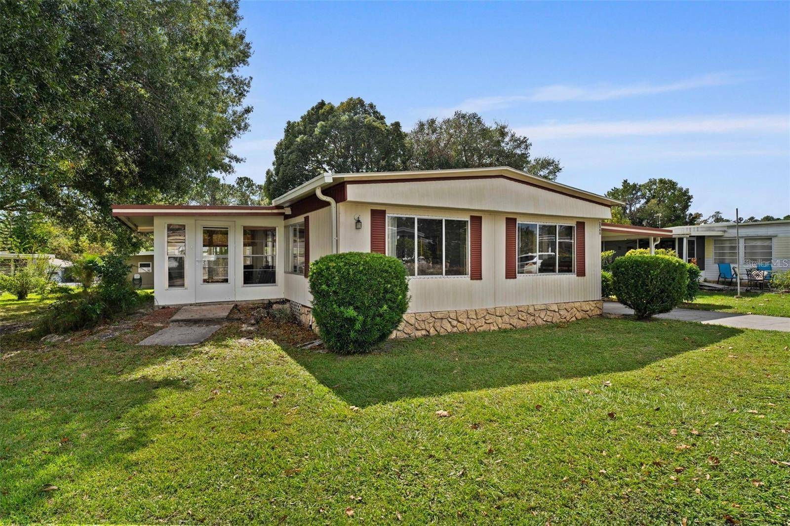 Mount Dora, FL 32757,2060 LAMPLIGHT CIR