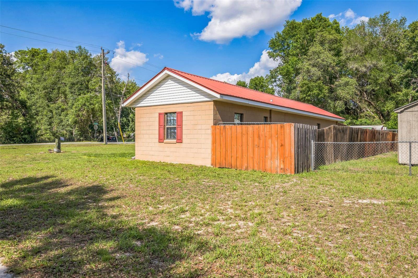 Silver Springs, FL 34488,16750 E FORT KING ST