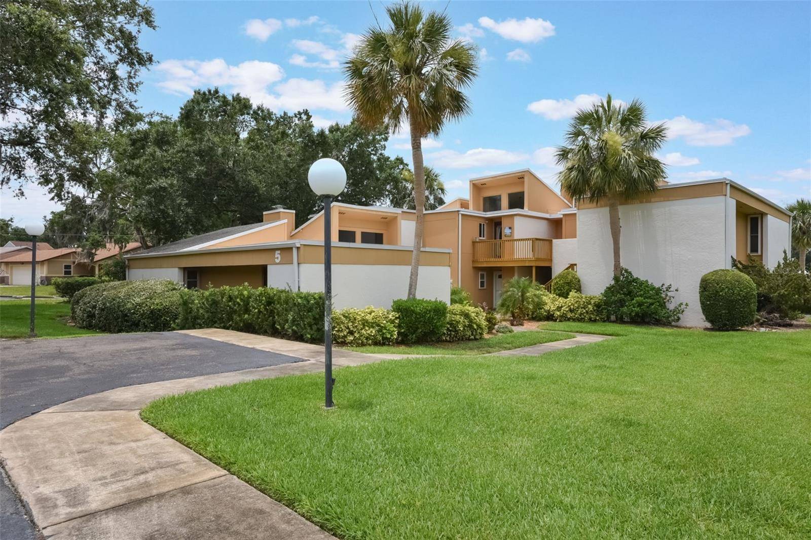 Mount Dora, FL 32757,1051 S HIGHLAND ST #5E