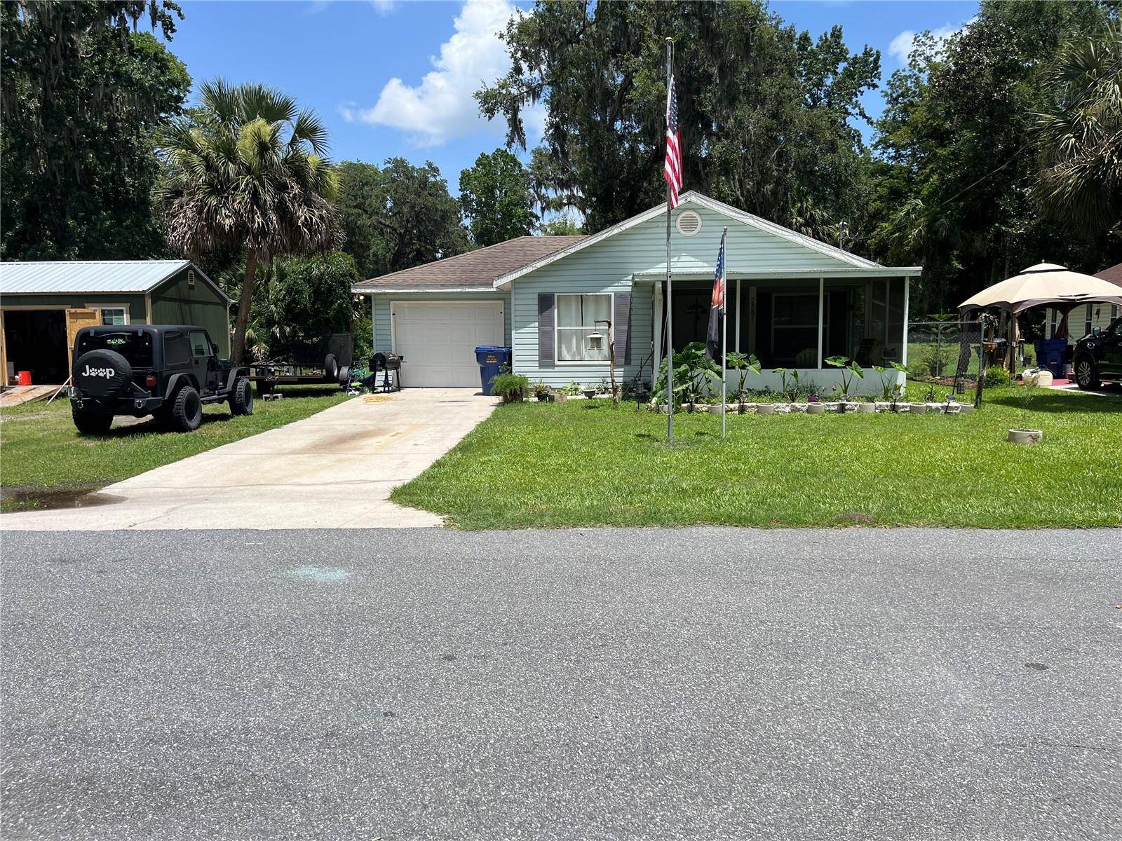 Lake Panasoffkee, FL 33538,2597 CR 426F