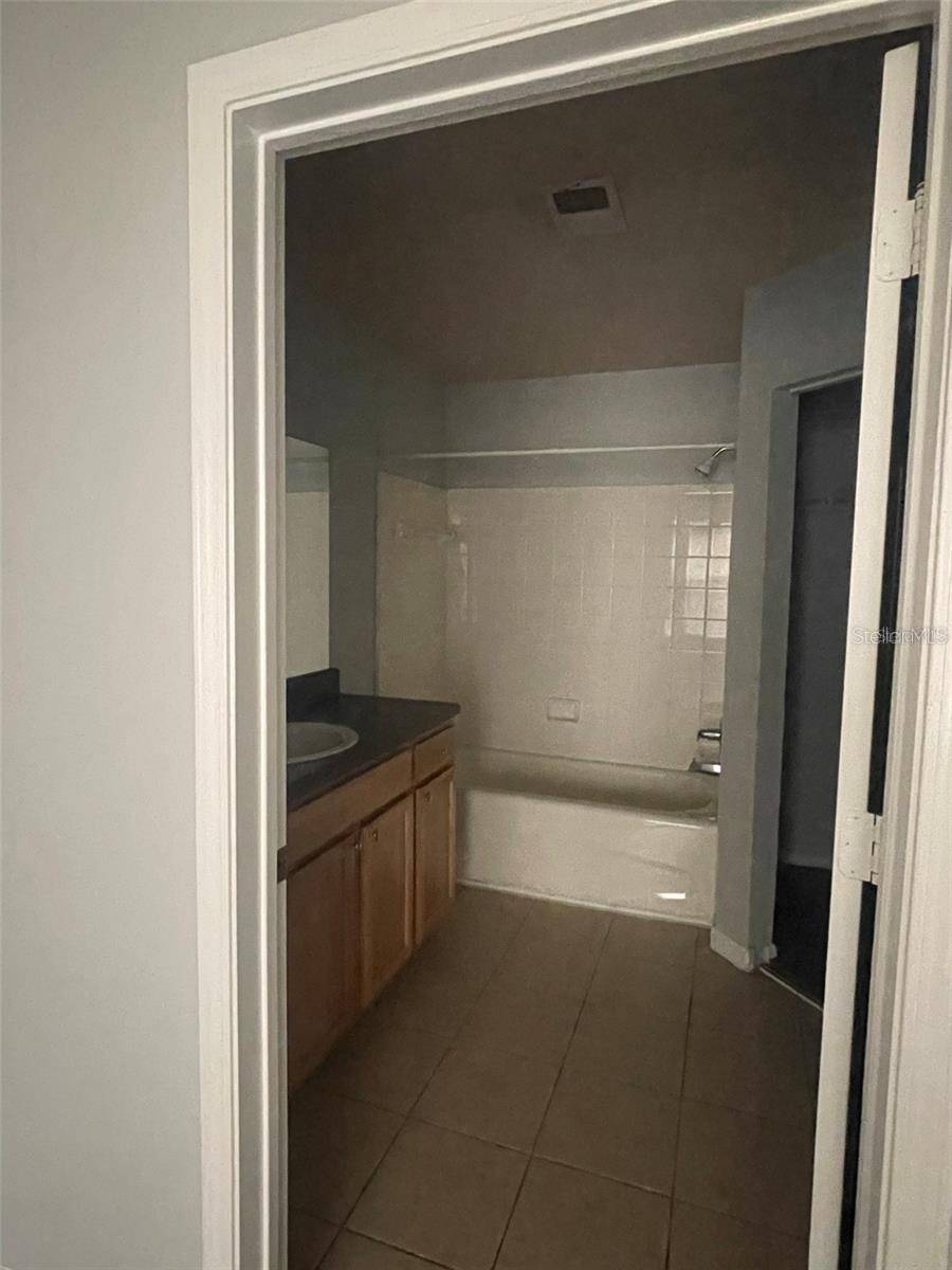 Orlando, FL 32829,9133 LEE VISTA BLVD #510
