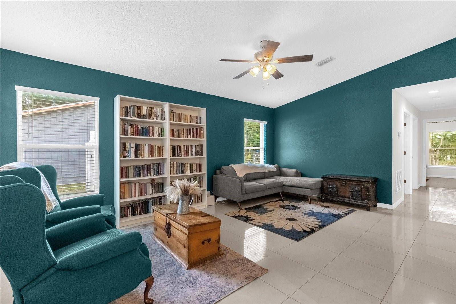 Oviedo, FL 32765,339 CHINABERRY AVE