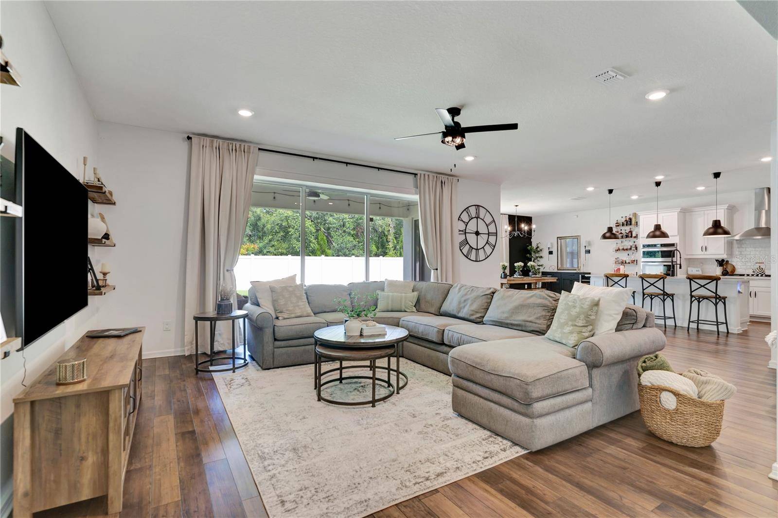 Oviedo, FL 32765,2335 GREEN SYMPHONY PL