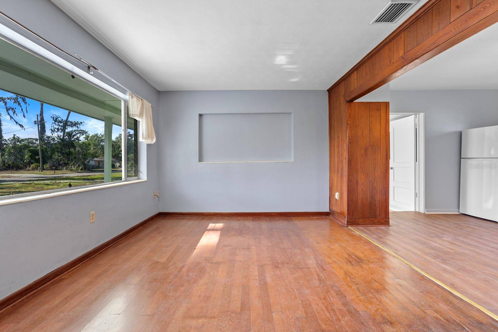 Eustis, FL 32726,641 JACKSON ST