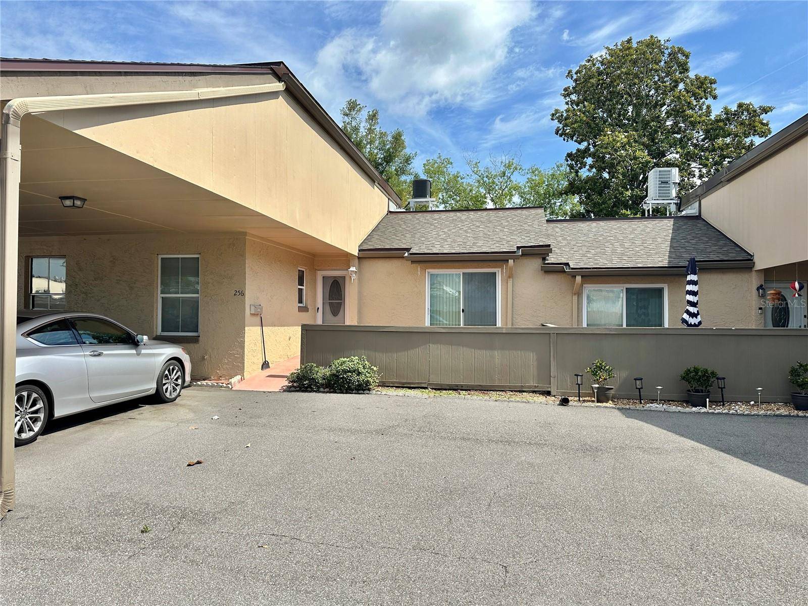 Altamonte Springs, FL 32701,256 WINDMEADOWS ST