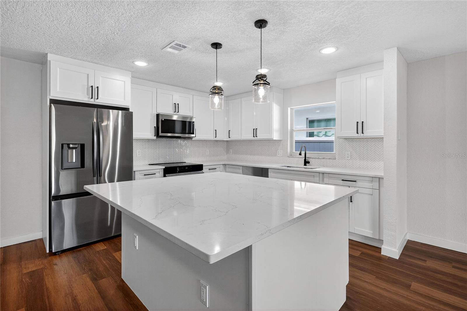 St Petersburg, FL 33703,1849 NEW HAMPSHIRE AVE NE