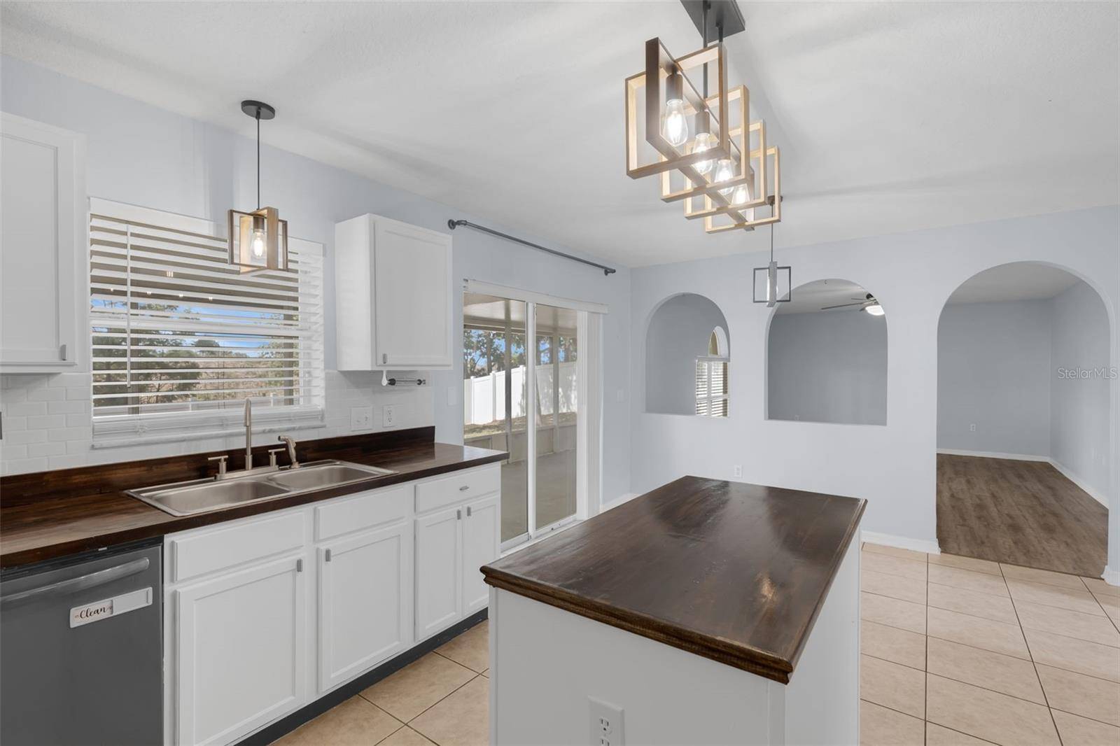Tavares, FL 32778,2255 TEALWOOD CIR