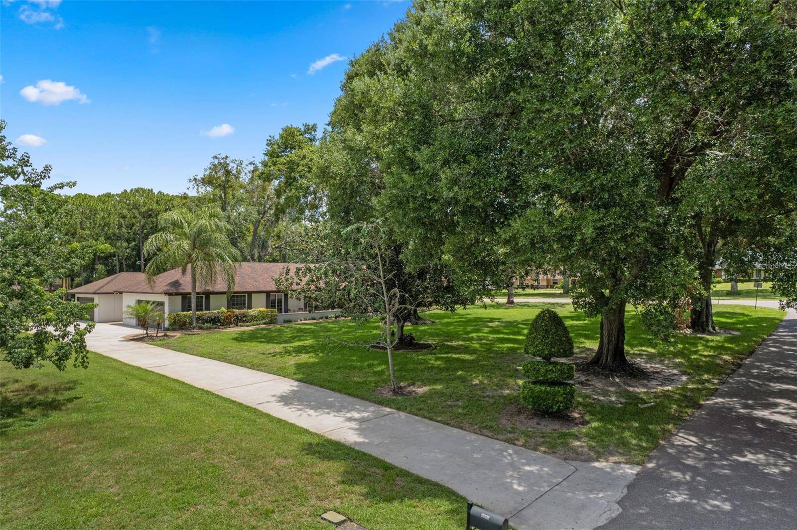 Windermere, FL 34786,9601 AMBLESIDE DR