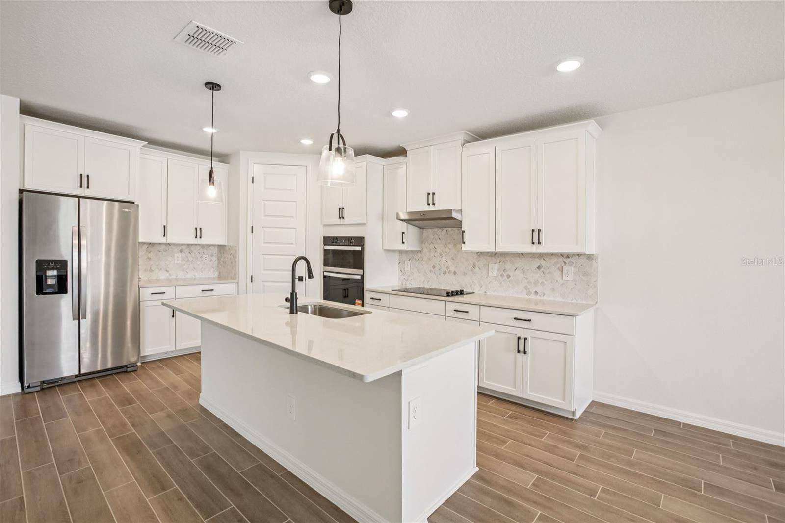 Zephyrhills, FL 33541,1775 DRAUGHTON DR