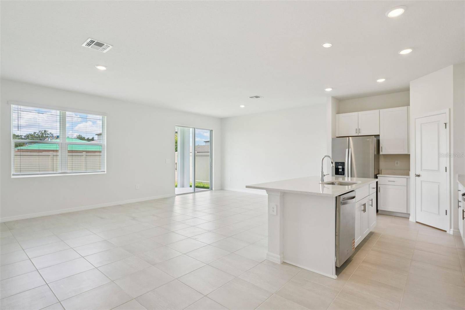 Zephyrhills, FL 33541,1817 DRAUGHTON DR