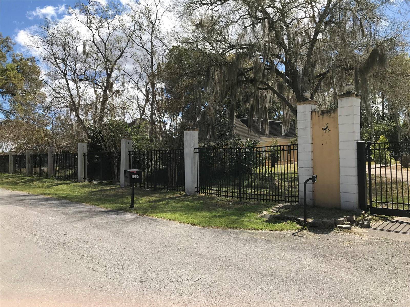 Ocala, FL 34475,1910 NW 13TH PL