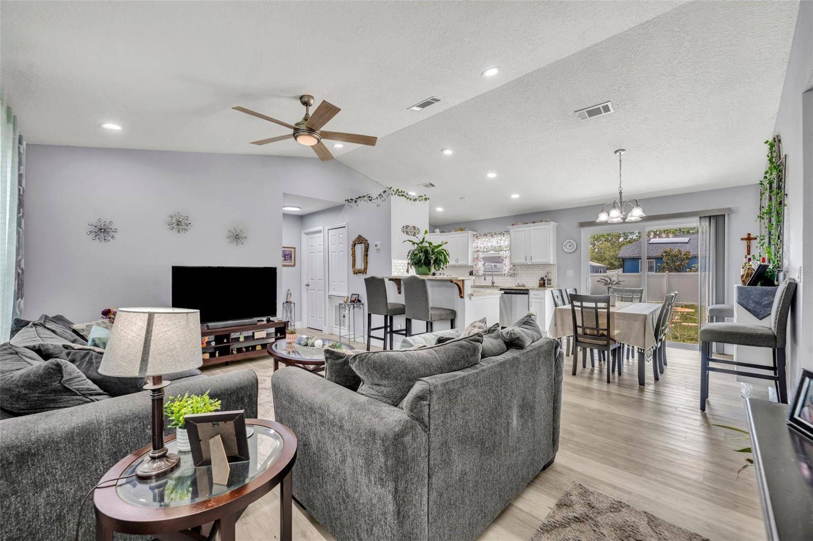 Deltona, FL 32738,3043 MAPLESHADE ST