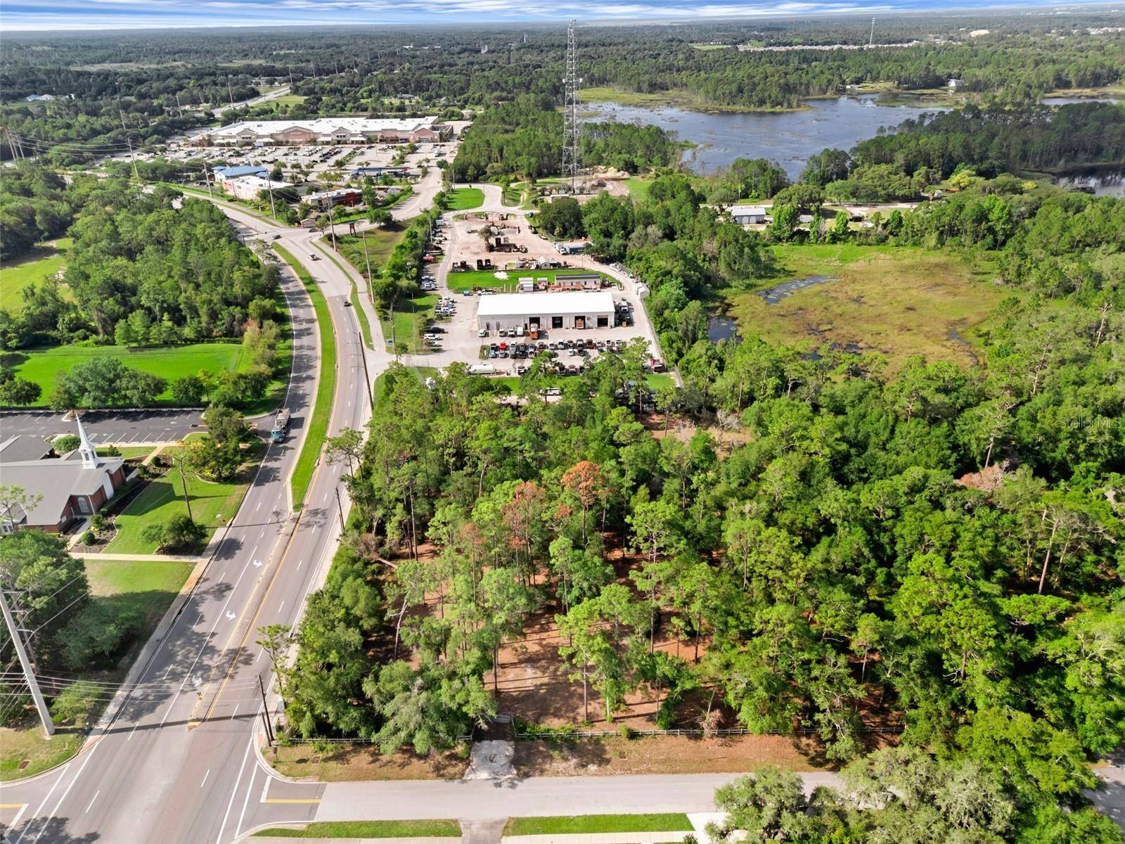 Deltona, FL 32738,207 HOWLAND BLVD