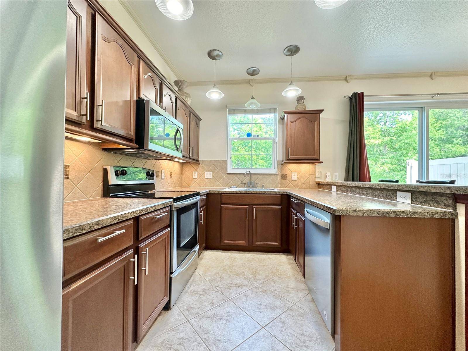 Oviedo, FL 32765,204 CANTERBURY BELL DR
