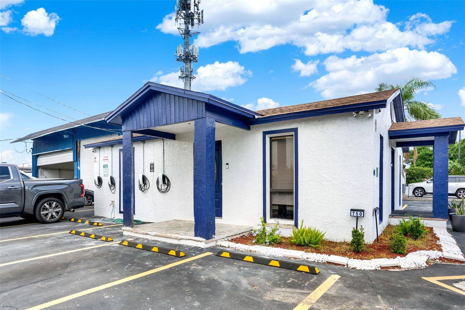 Orlando, FL 32803,730 & 750 LOWELL BLVD