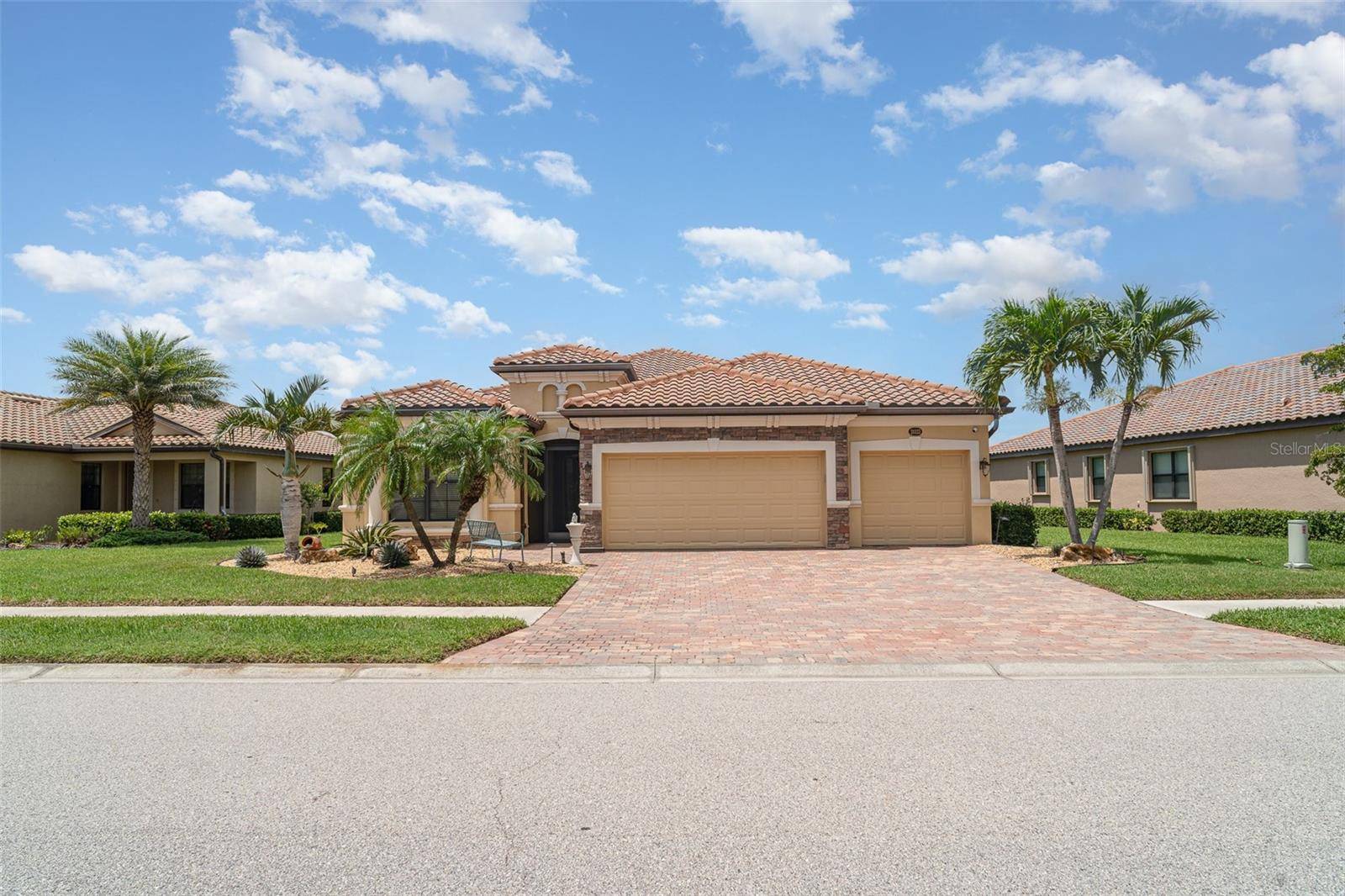 Venice, FL 34293,20323 GRANLAGO DR