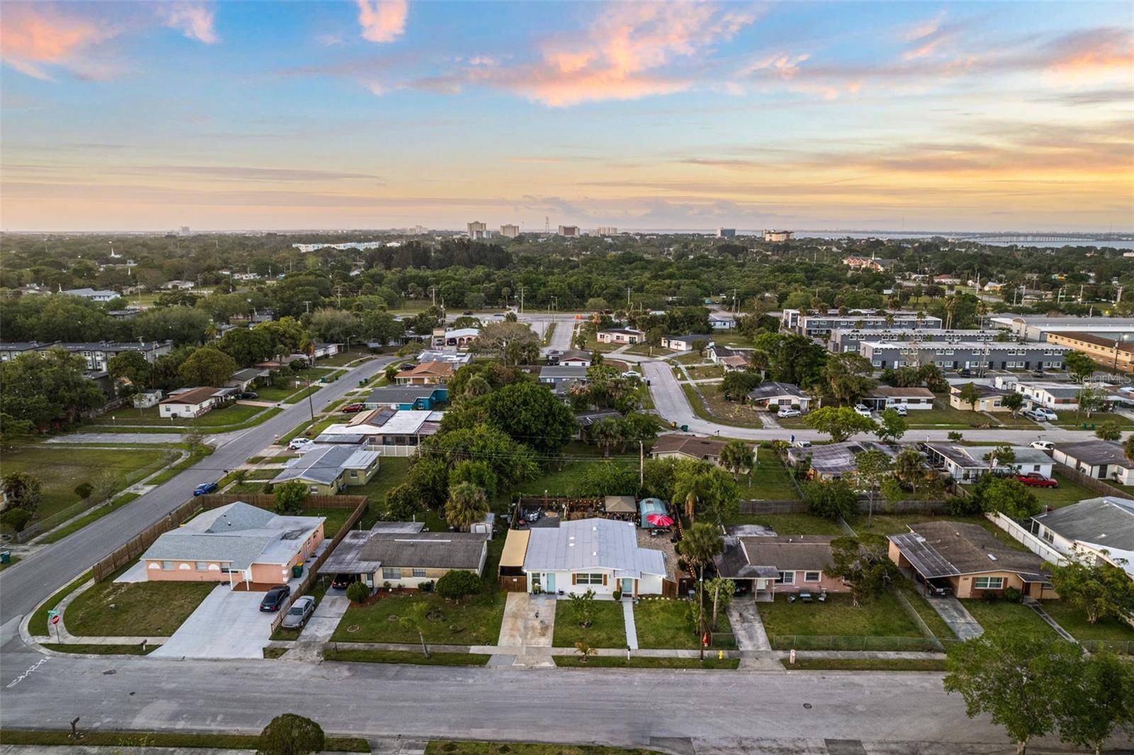 Melbourne, FL 32901,808 CAMPHOR WAY