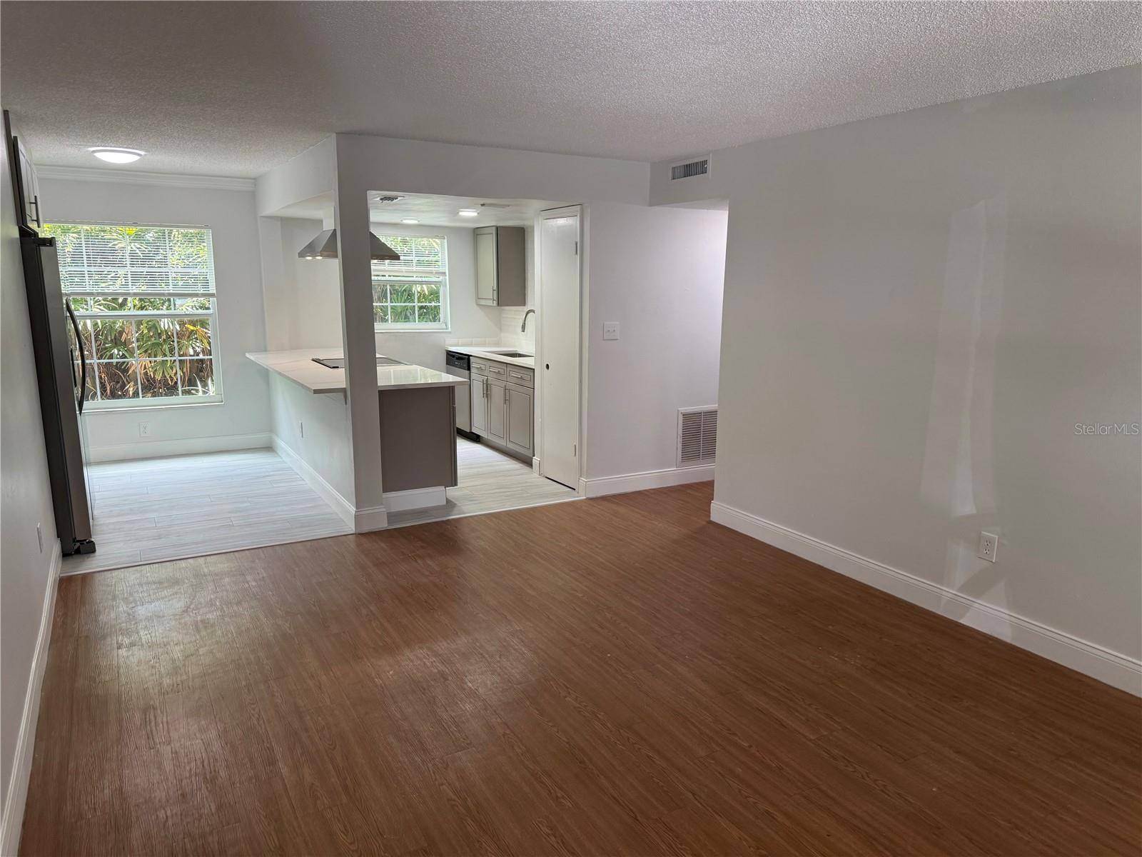 Orlando, FL 32804,726 EDGEWATER DR #2