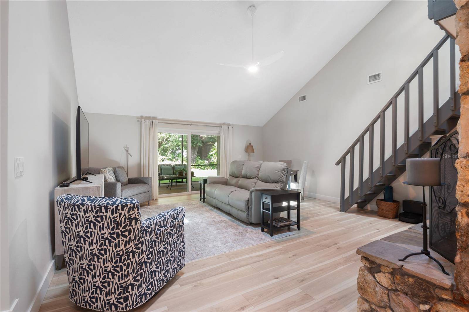 Longwood, FL 32750,264 AGNES AVE
