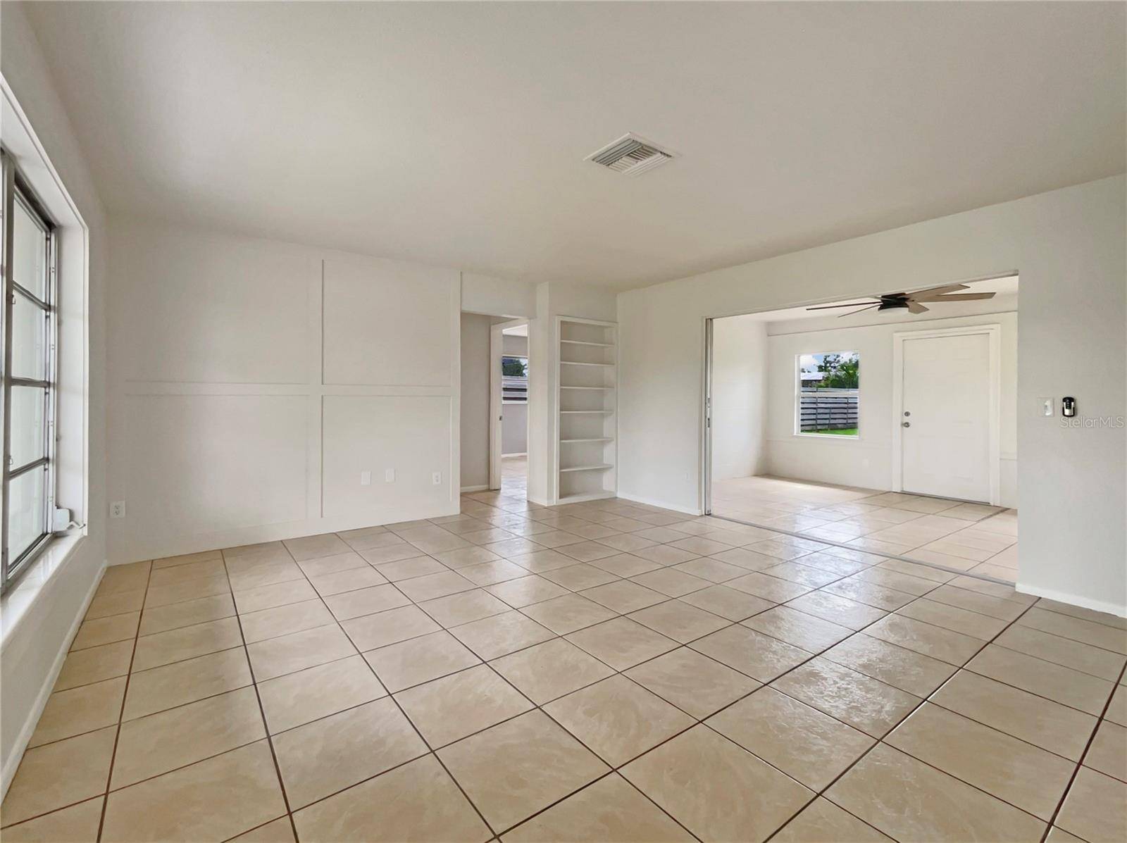 Sarasota, FL 34231,5629 NUTMEG AVE