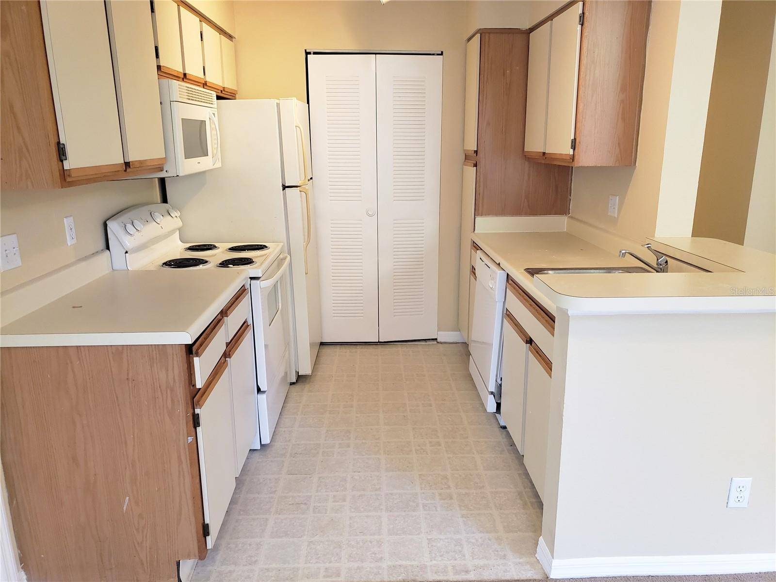 Orlando, FL 32835,1051 S HIAWASSEE RD #2127