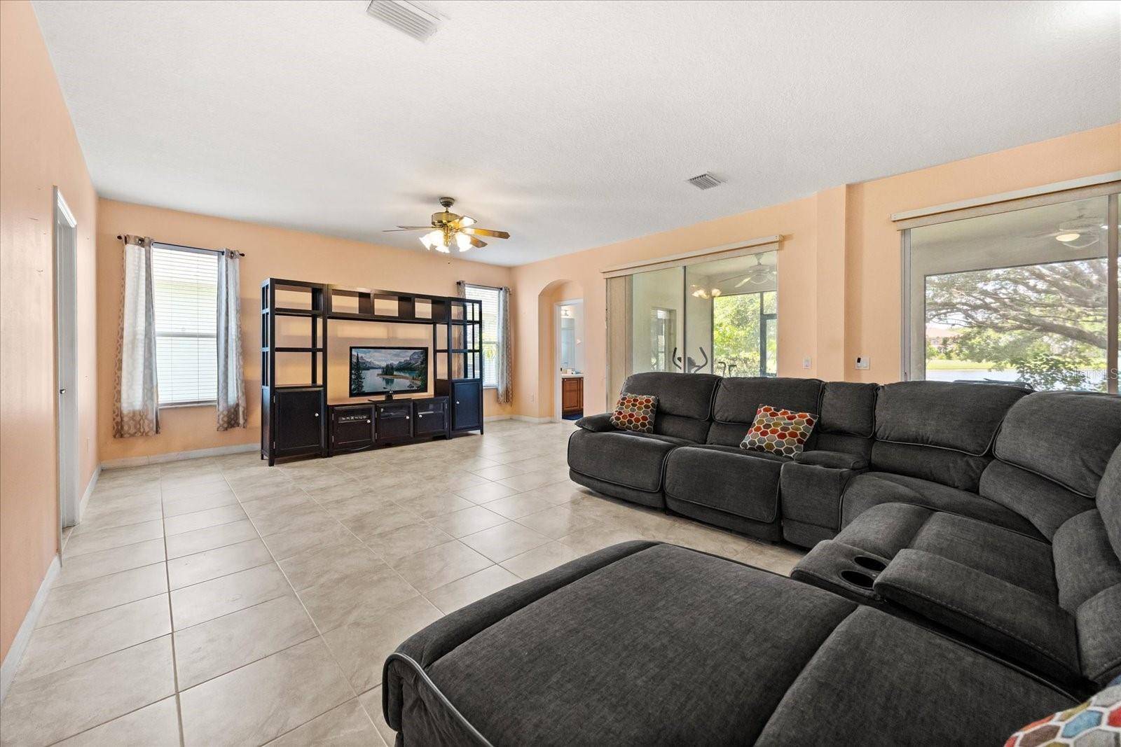 Kissimmee, FL 34746,2512 CHAPALA DR