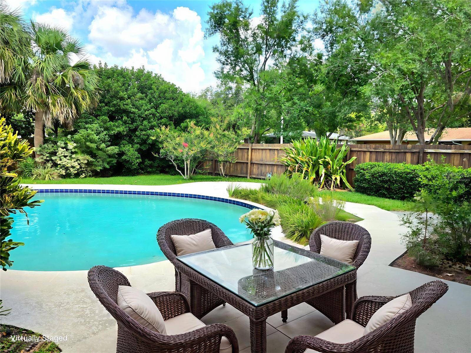 Orlando, FL 32809,5096 THE OAKS CIR
