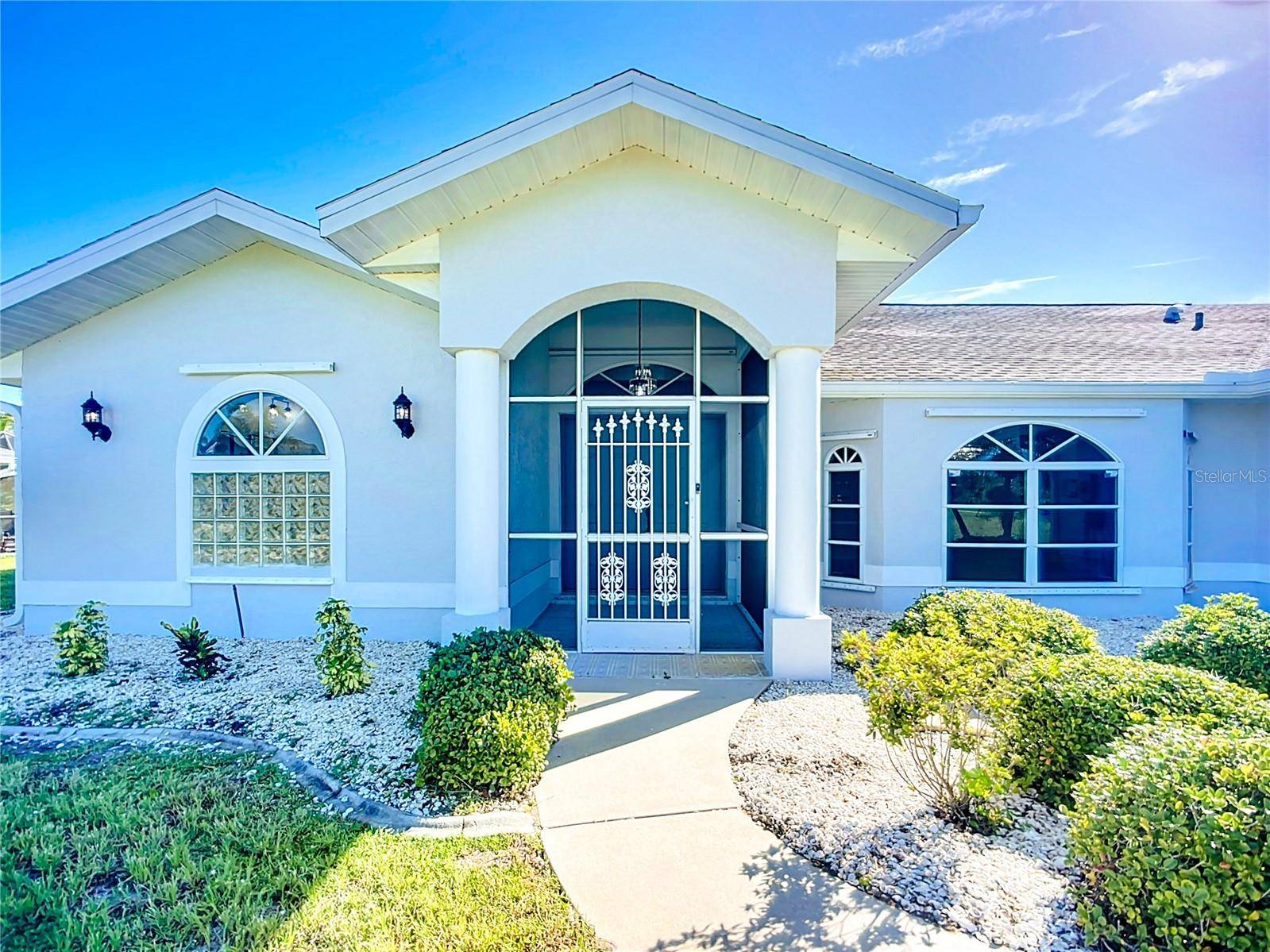 Rotonda West, FL 33947,142 BROADMOOR LN