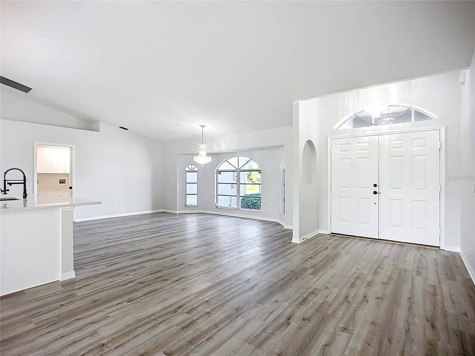 Rotonda West, FL 33947,142 BROADMOOR LN