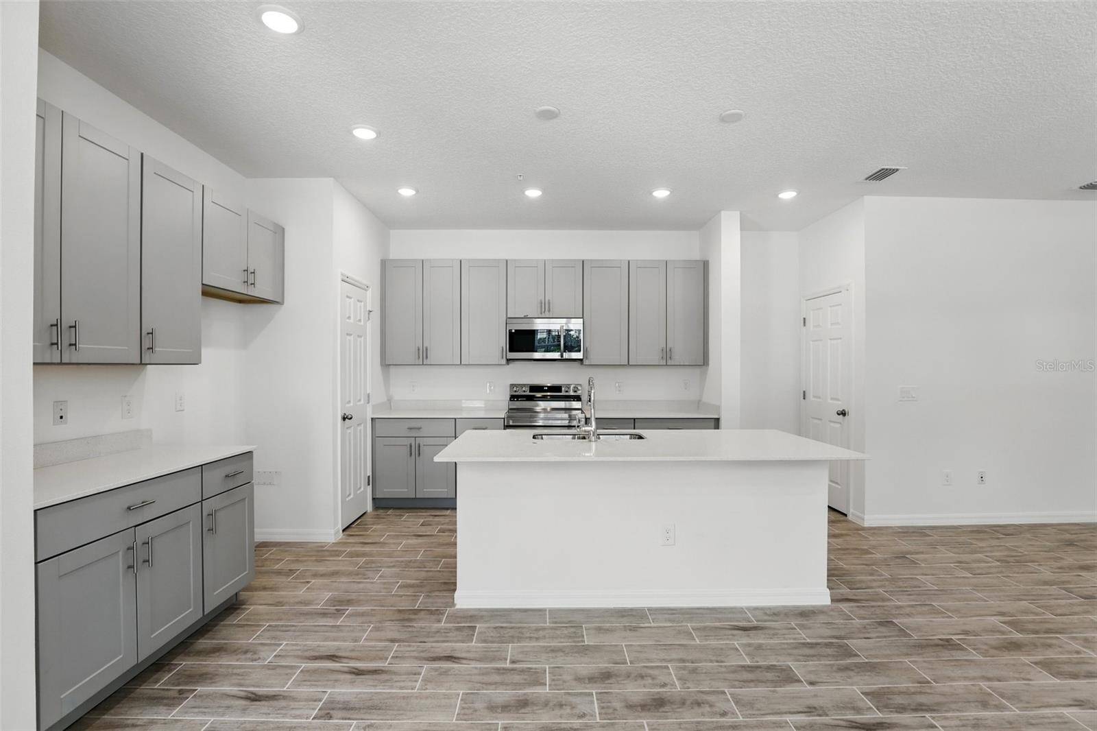 Apopka, FL 32703,1432 SILVER LINING WAY
