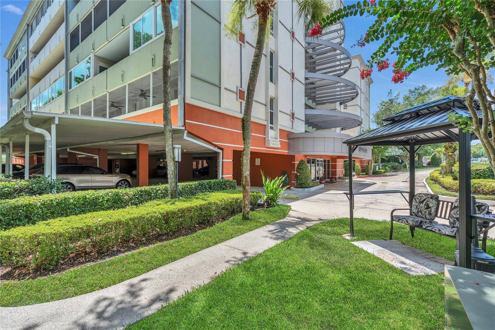 Winter Park, FL 32789,690 OSCEOLA AVE #410