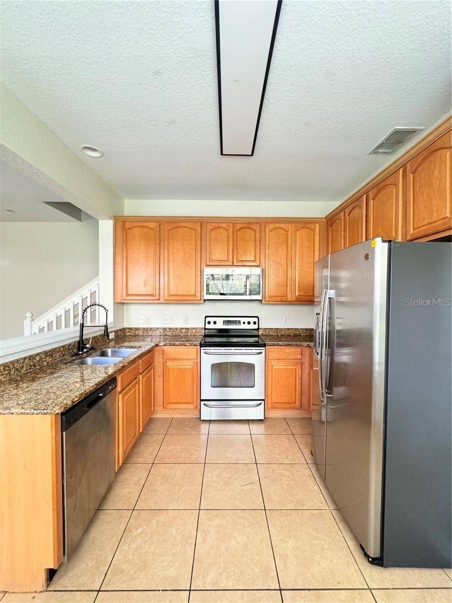 Orlando, FL 32819,6817 SLAVEN DR