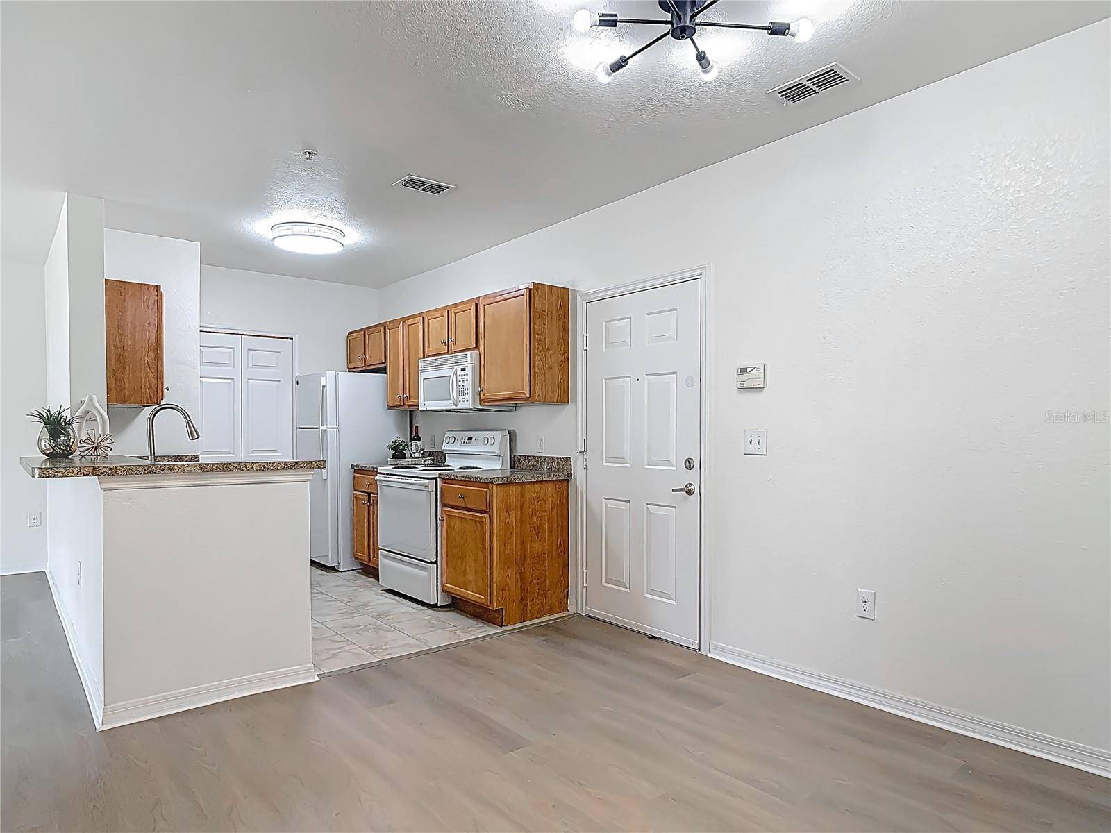 Orlando, FL 32822,5550 E MICHIGAN ST #2214