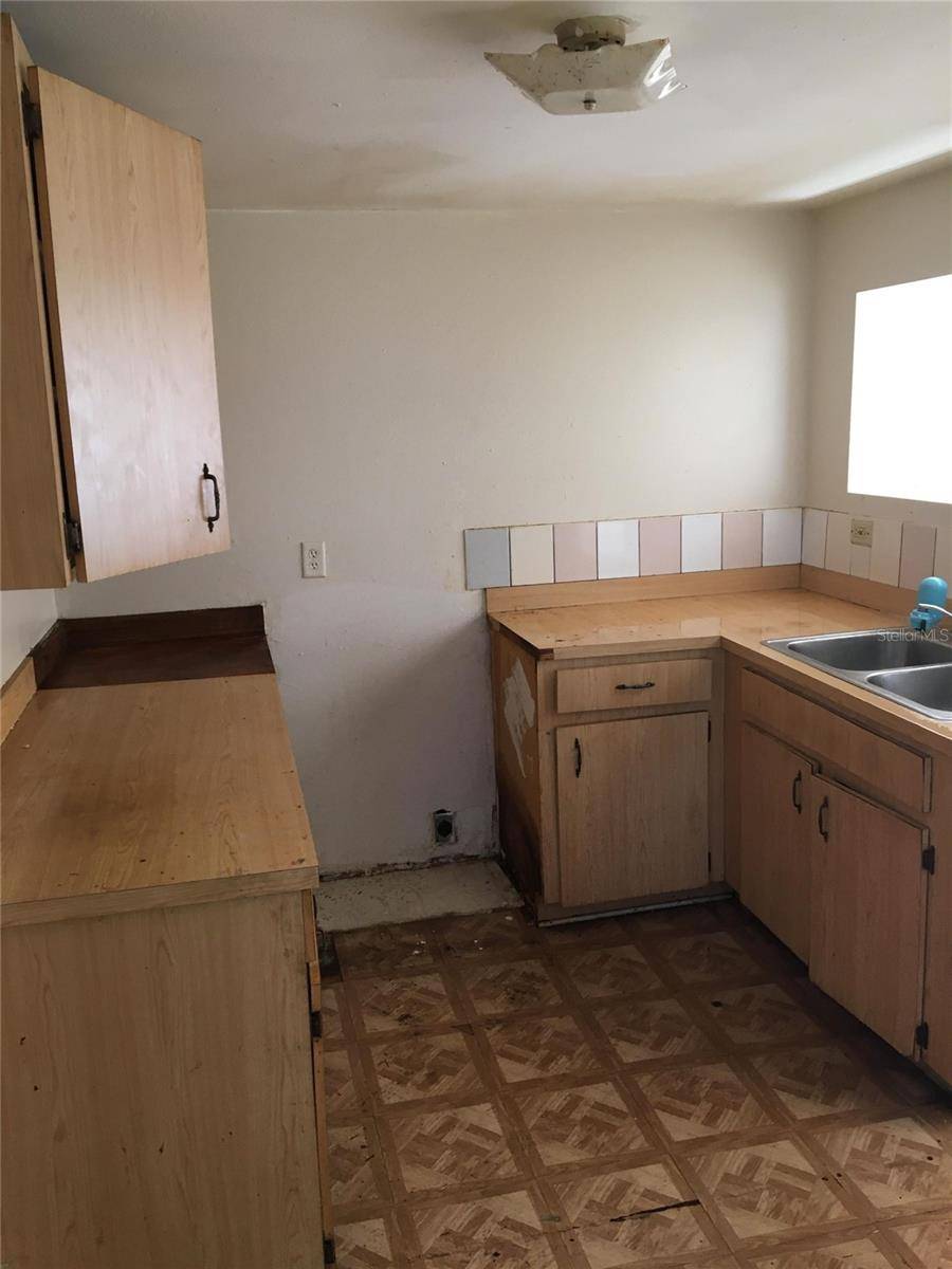 Lake Wales, FL 33853,414 MIAMI #(House)