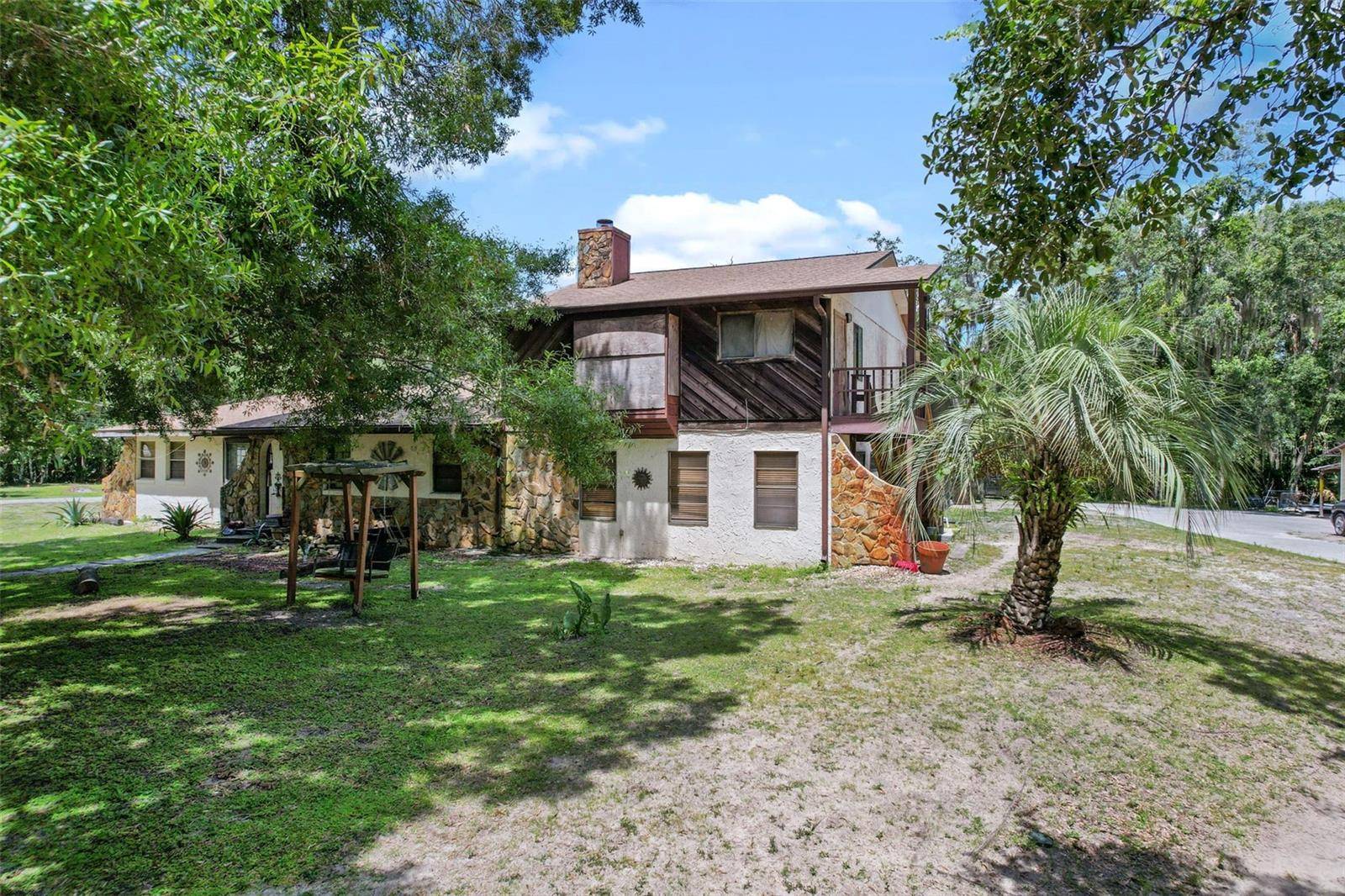 Geneva, FL 32732,546 WINONA DR
