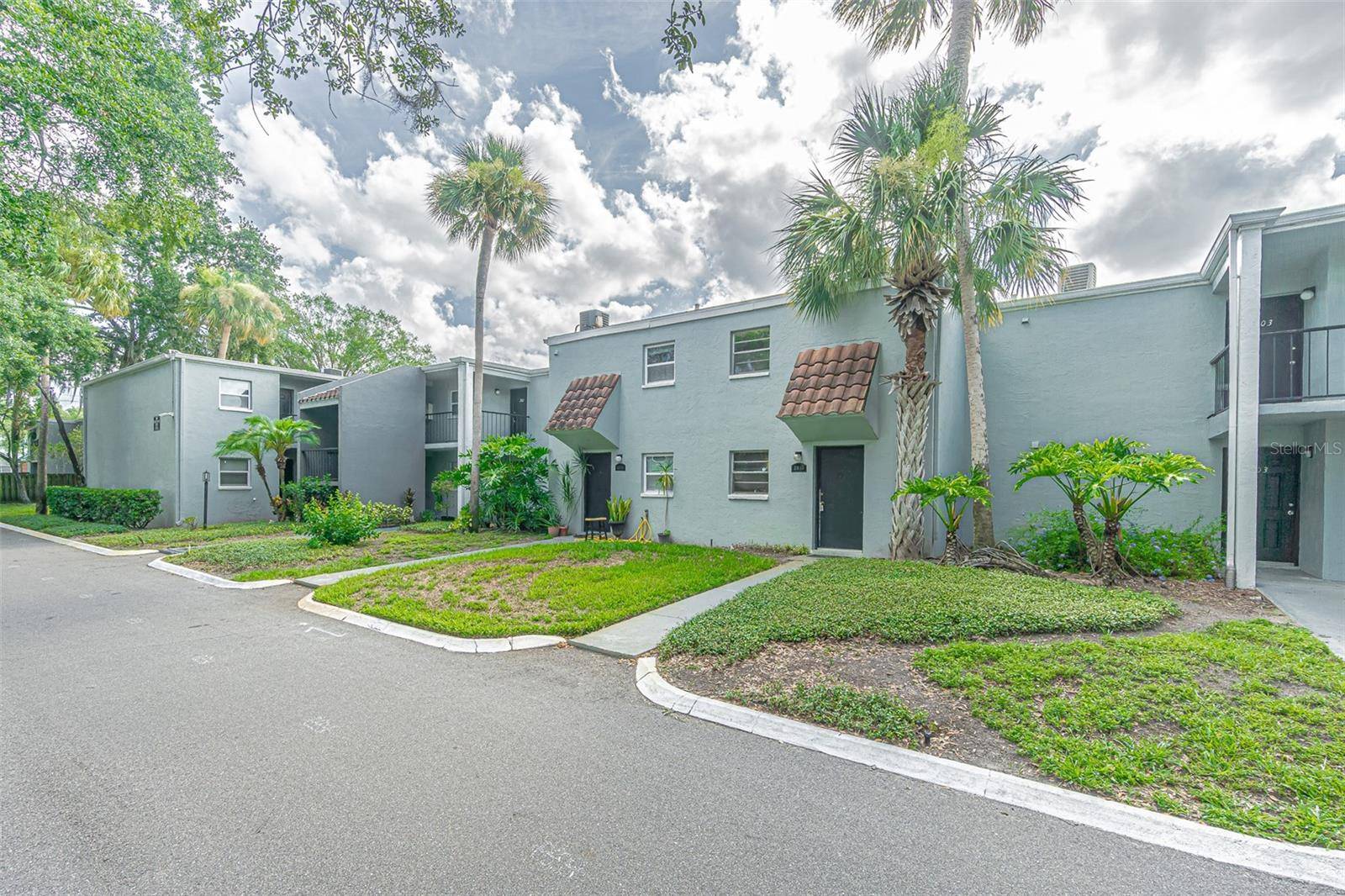 Tampa, FL 33613,2818 SOMERSET PARK DR #1