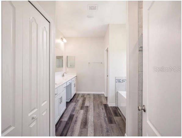 Weeki Wachee, FL 34614,11126 JENNY WREN RD