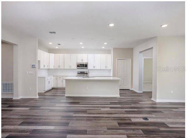 Weeki Wachee, FL 34614,11126 JENNY WREN RD