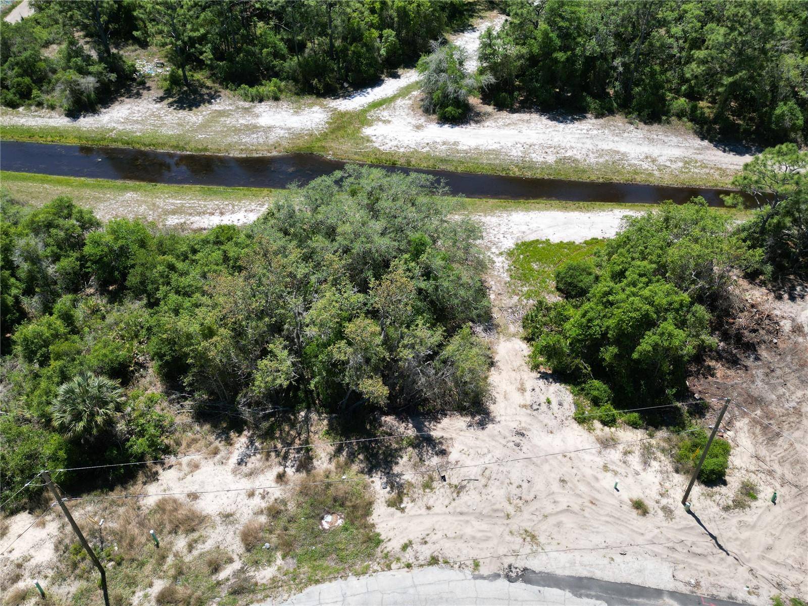 Kissimmee, FL 34759,433 CARIBBEAN CT