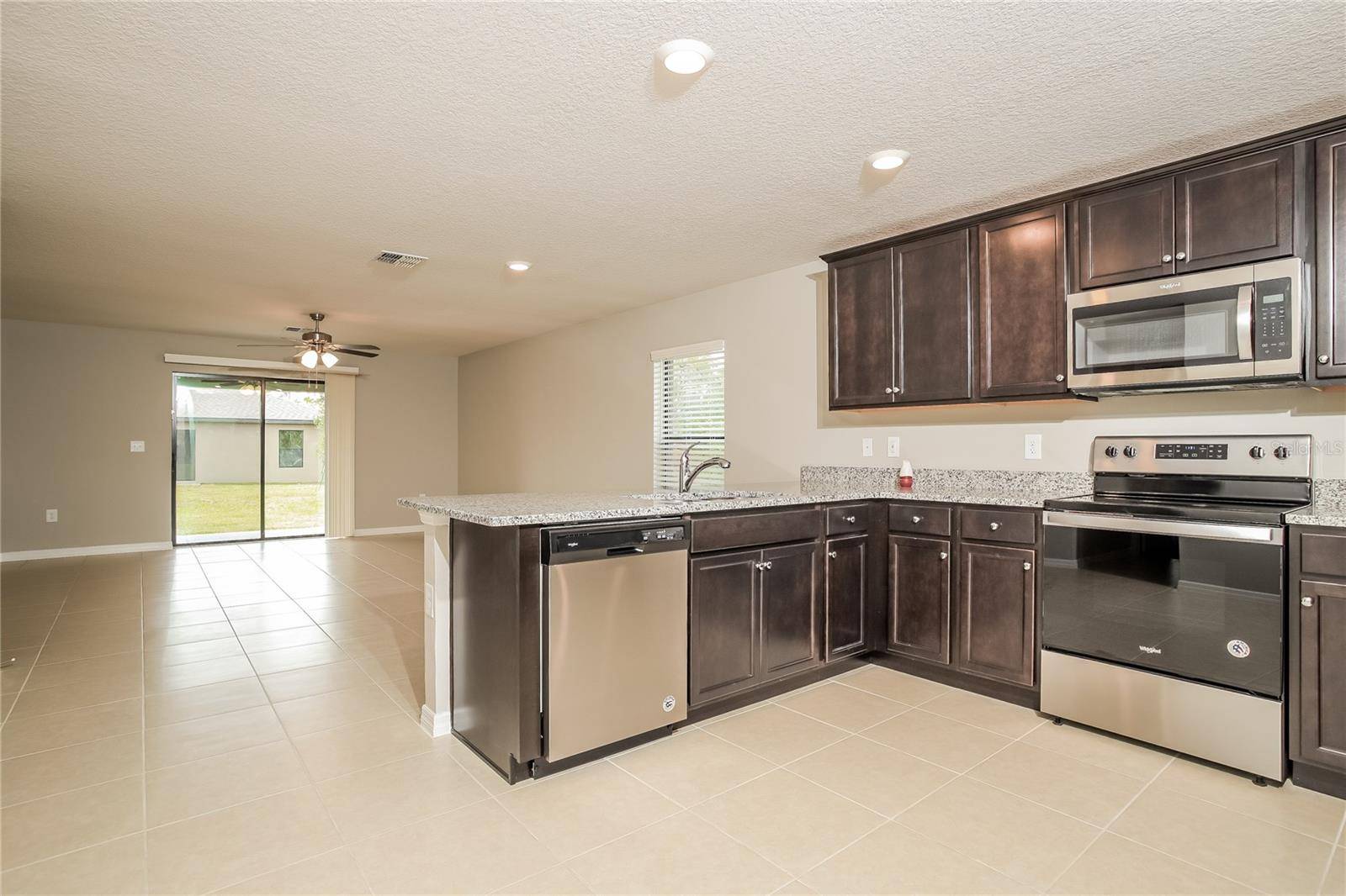 Kissimmee, FL 34759,208 HYACINTH CT