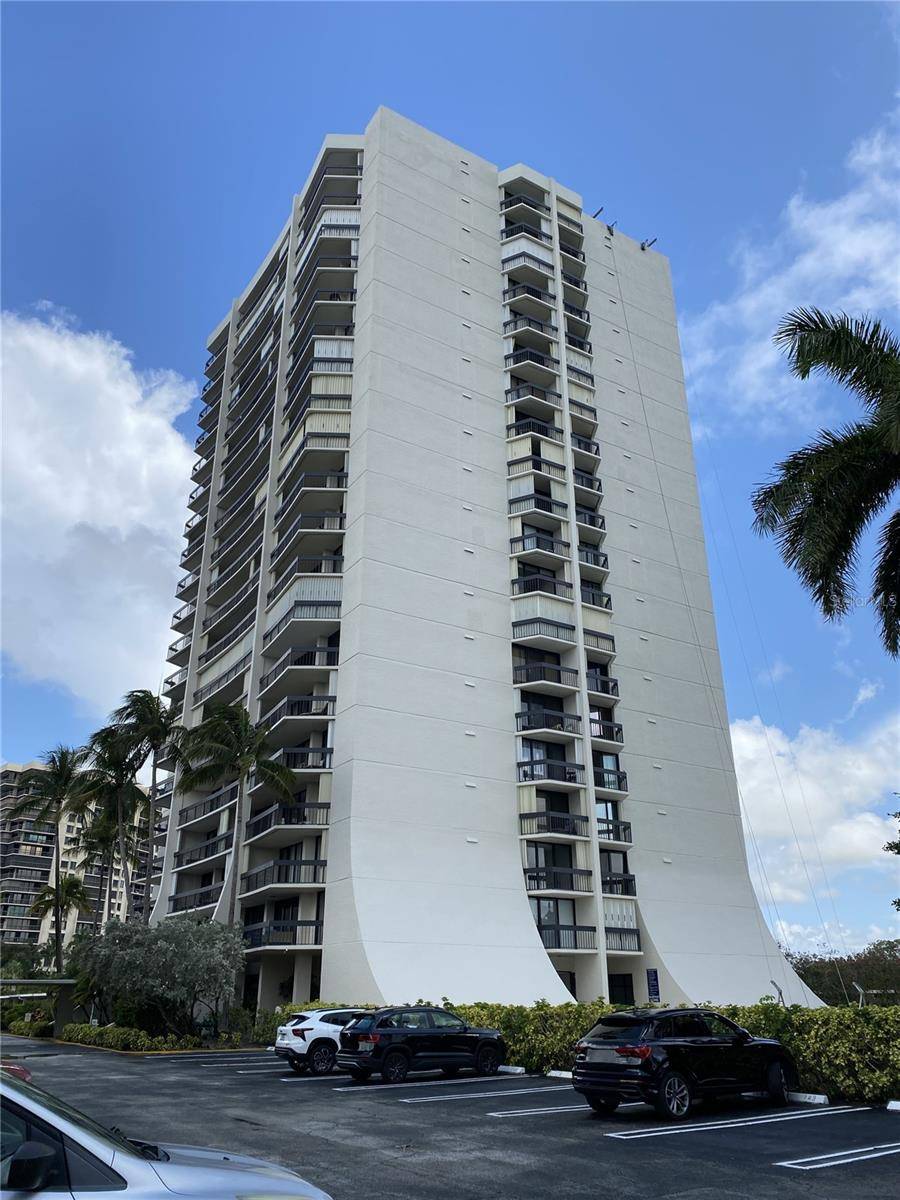 West Palm Beach, FL 33401,2400 PRESIDENTIAL WAY #1104