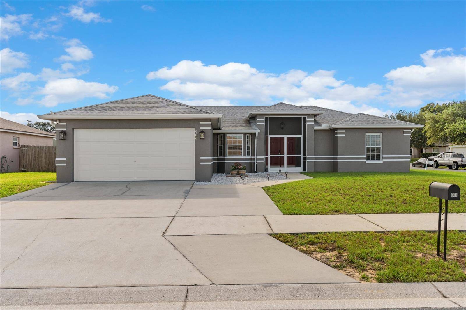 Lake Wales, FL 33853,906 HIGHLAND CREST CIR